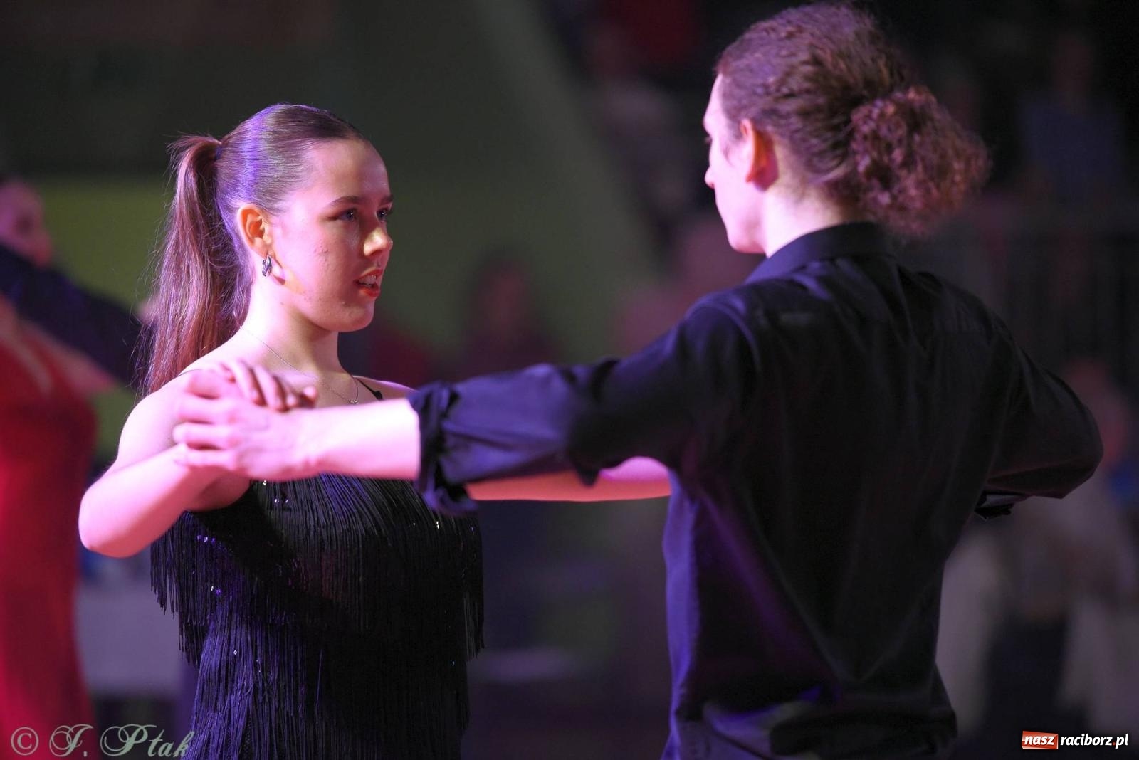 Zdjęcie w galerii na portalu naszraciborz.pl: XVI Karnawałowa Rewia Tańca w Raciborzu [FOTO i WIDEO] wiadomości z regionu