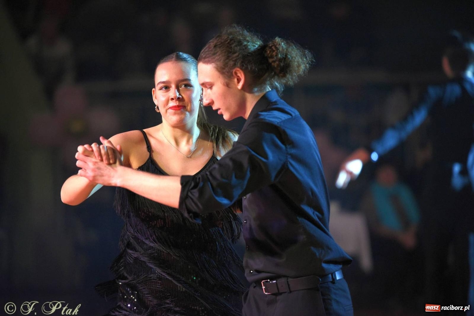 Zdjęcie w galerii na portalu naszraciborz.pl: XVI Karnawałowa Rewia Tańca w Raciborzu [FOTO i WIDEO] wiadomości z regionu