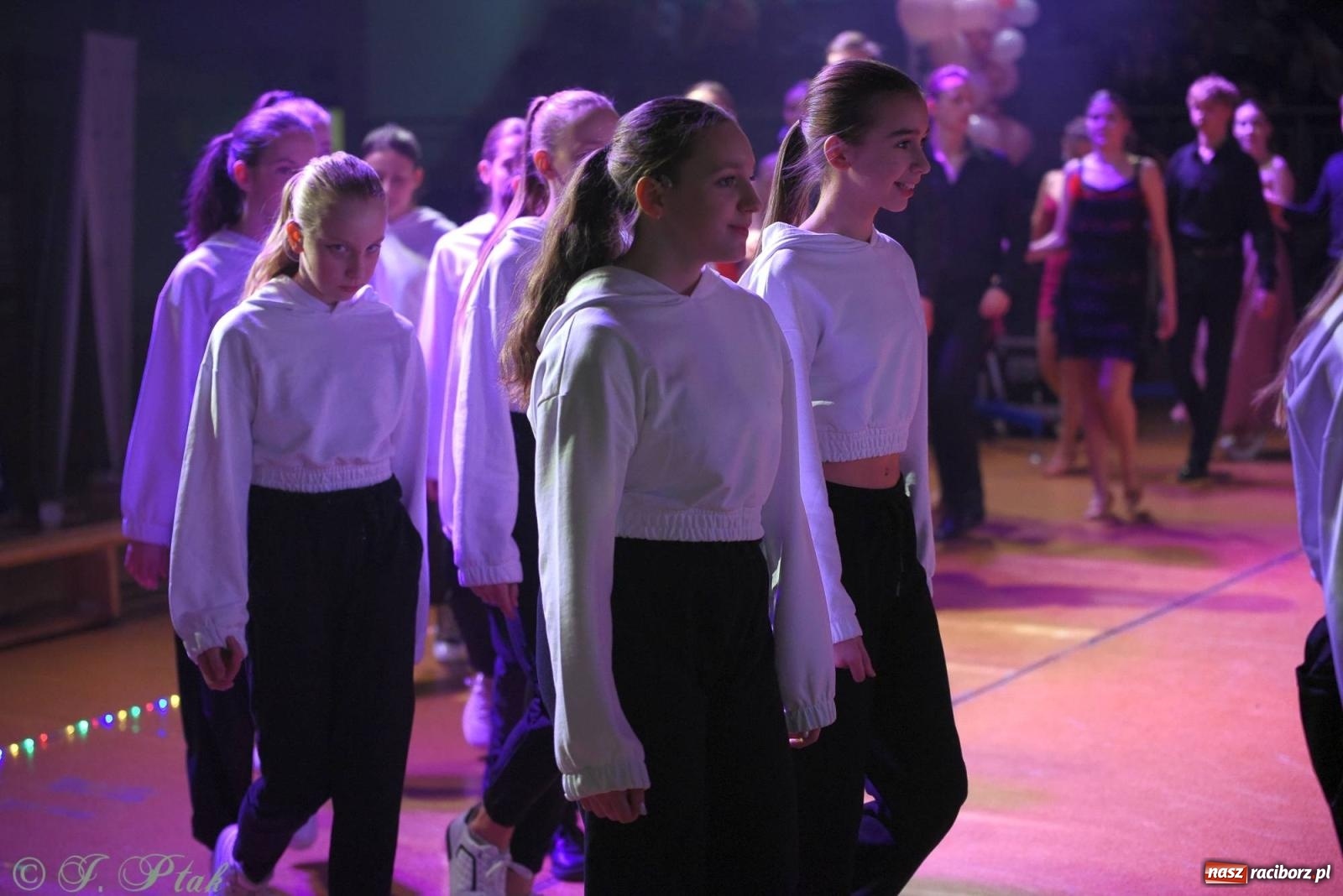 Zdjęcie w galerii na portalu naszraciborz.pl: XVI Karnawałowa Rewia Tańca w Raciborzu [FOTO i WIDEO] wiadomości z regionu