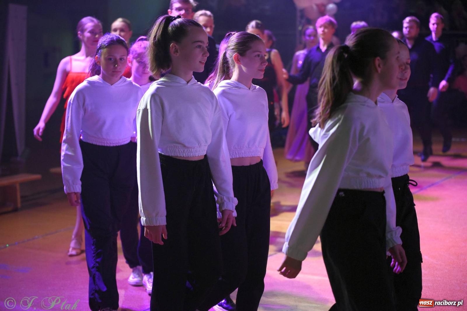 Zdjęcie w galerii na portalu naszraciborz.pl: XVI Karnawałowa Rewia Tańca w Raciborzu [FOTO i WIDEO] wiadomości z regionu