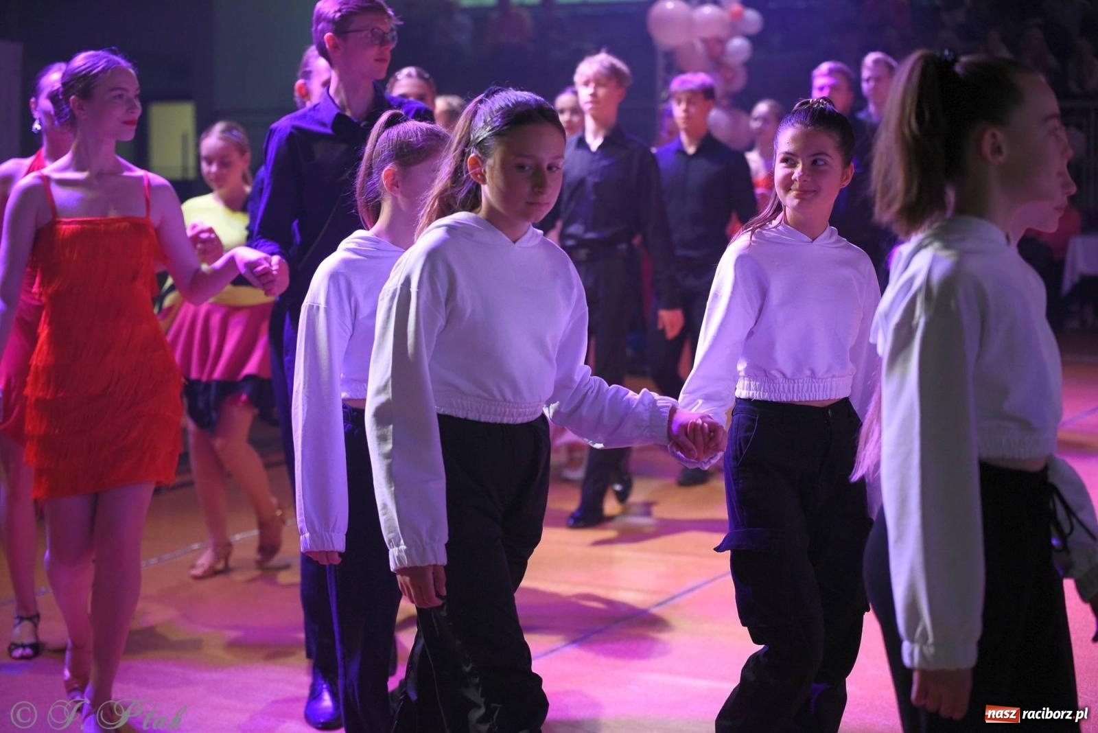 Zdjęcie w galerii na portalu naszraciborz.pl: XVI Karnawałowa Rewia Tańca w Raciborzu [FOTO i WIDEO] wiadomości z regionu