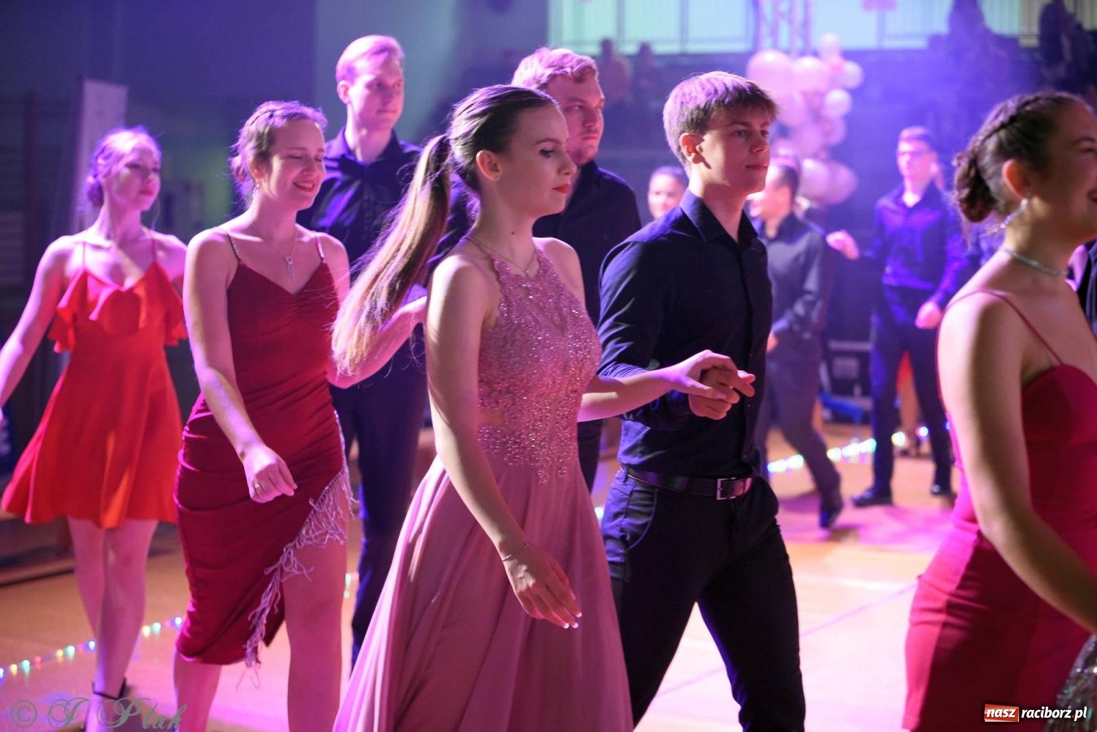 Zdjęcie w galerii na portalu naszraciborz.pl: XVI Karnawałowa Rewia Tańca w Raciborzu [FOTO i WIDEO] wiadomości z regionu