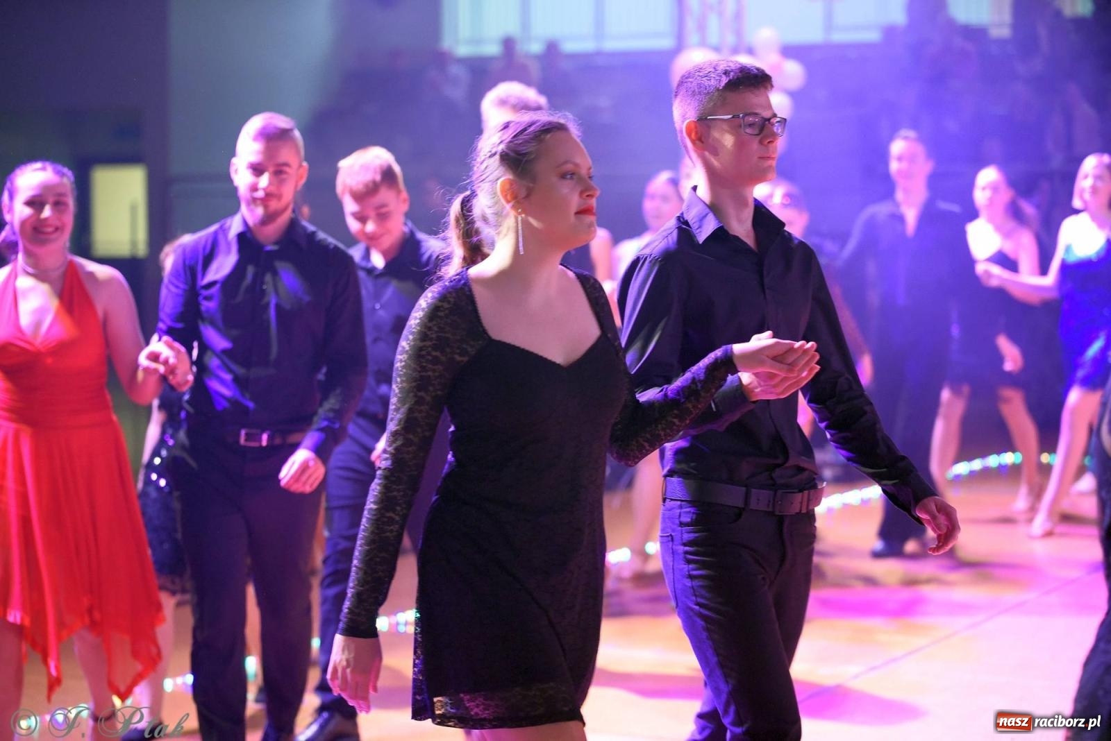 Zdjęcie w galerii na portalu naszraciborz.pl: XVI Karnawałowa Rewia Tańca w Raciborzu [FOTO i WIDEO] wiadomości z regionu
