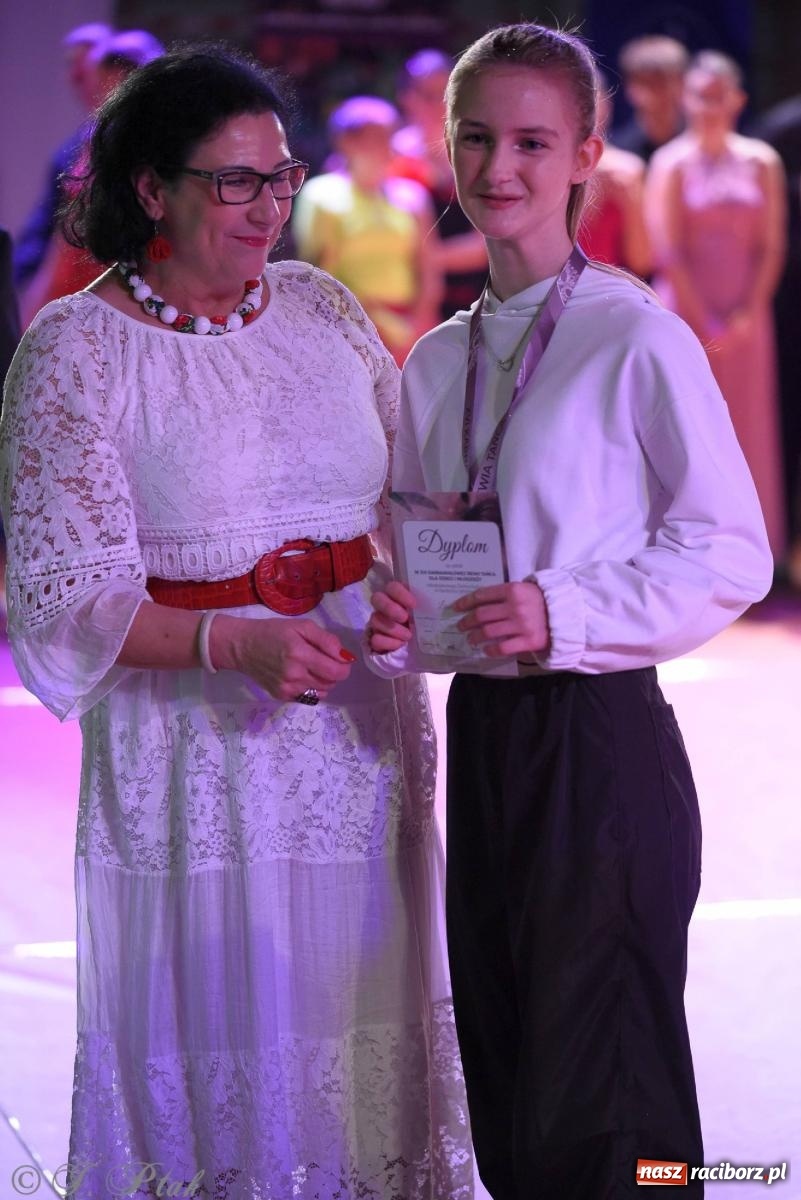 Zdjęcie w galerii na portalu naszraciborz.pl: XVI Karnawałowa Rewia Tańca w Raciborzu [FOTO i WIDEO] wiadomości z regionu