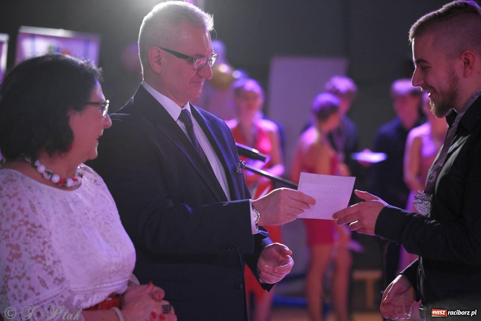 Zdjęcie w galerii na portalu naszraciborz.pl: XVI Karnawałowa Rewia Tańca w Raciborzu [FOTO i WIDEO] wiadomości z regionu