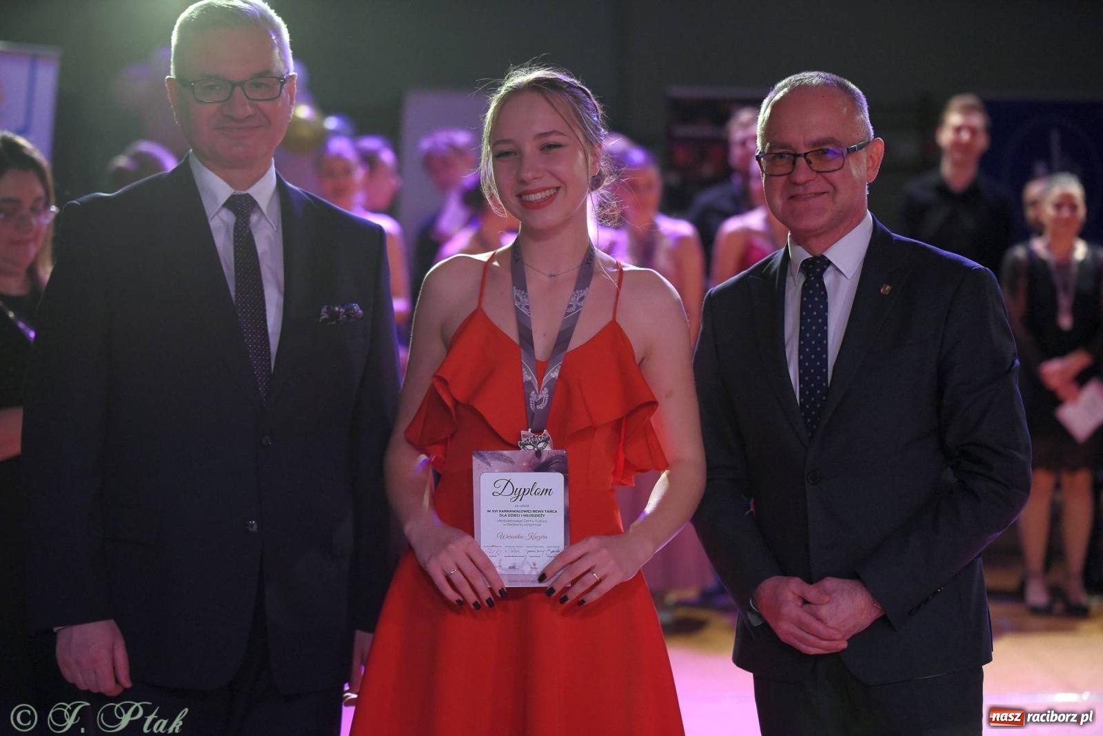 Zdjęcie w galerii na portalu naszraciborz.pl: XVI Karnawałowa Rewia Tańca w Raciborzu [FOTO i WIDEO] wiadomości z regionu