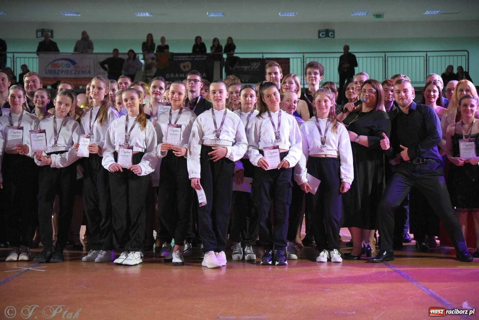 Zdjęcie w galerii na portalu naszraciborz.pl: XVI Karnawałowa Rewia Tańca w Raciborzu [FOTO i WIDEO] wiadomości z regionu