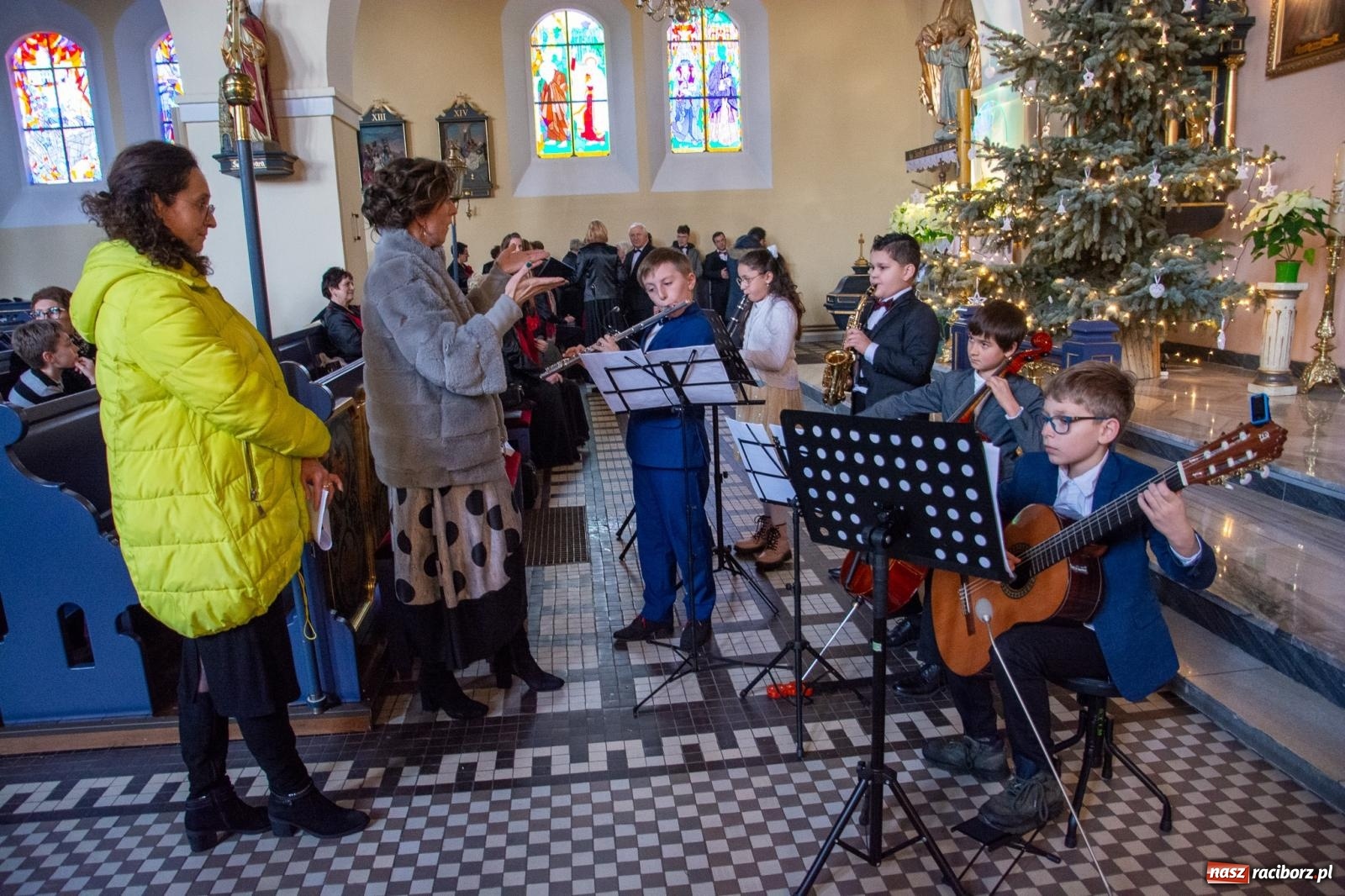 Zdjęcie w galerii na portalu naszraciborz.pl: Brzeskie kolędowanie przy żłóbku [FOTO i WIDEO] wiadomości z regionu