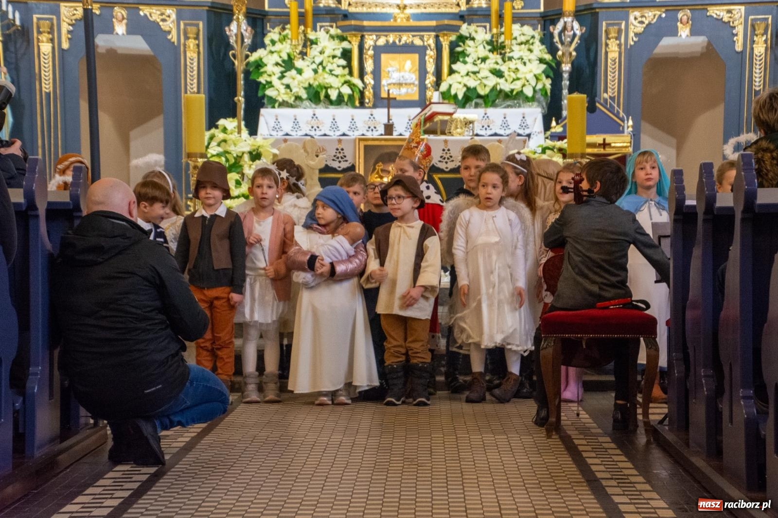 Zdjęcie w galerii na portalu naszraciborz.pl: Brzeskie kolędowanie przy żłóbku [FOTO i WIDEO] wiadomości z regionu