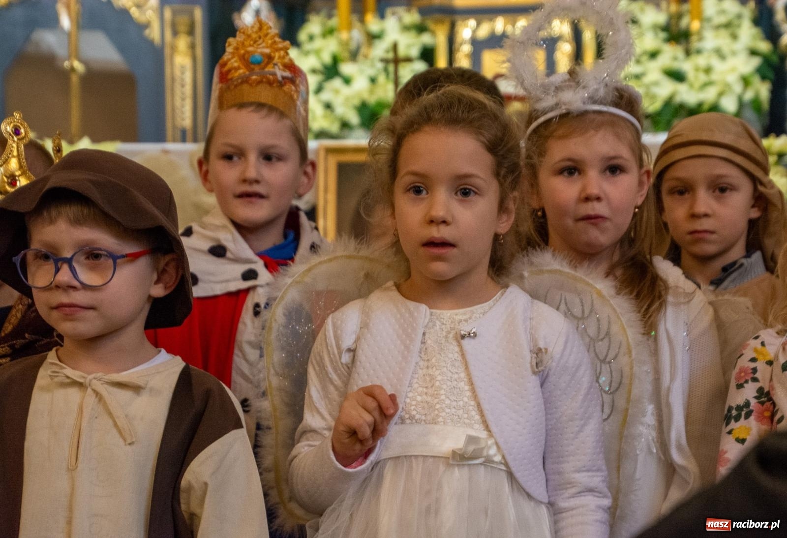 Zdjęcie w galerii na portalu naszraciborz.pl: Brzeskie kolędowanie przy żłóbku [FOTO i WIDEO] wiadomości z regionu