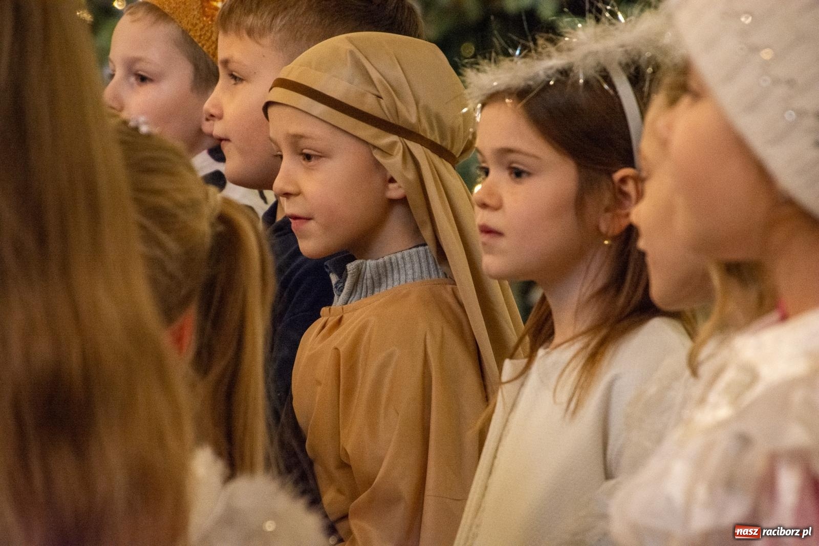 Zdjęcie w galerii na portalu naszraciborz.pl: Brzeskie kolędowanie przy żłóbku [FOTO i WIDEO] wiadomości z regionu