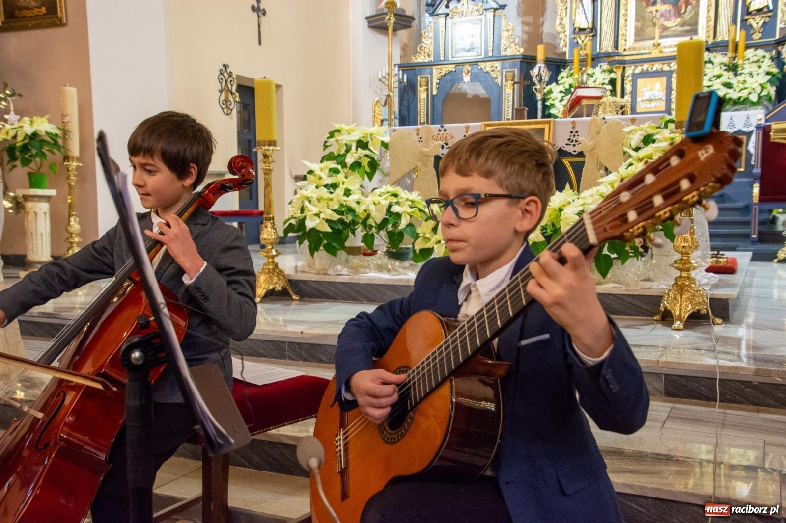 Zdjęcie w galerii na portalu naszraciborz.pl: Brzeskie kolędowanie przy żłóbku [FOTO i WIDEO] wiadomości z regionu