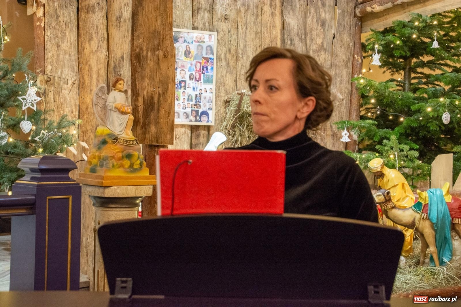 Zdjęcie w galerii na portalu naszraciborz.pl: Brzeskie kolędowanie przy żłóbku [FOTO i WIDEO] wiadomości z regionu