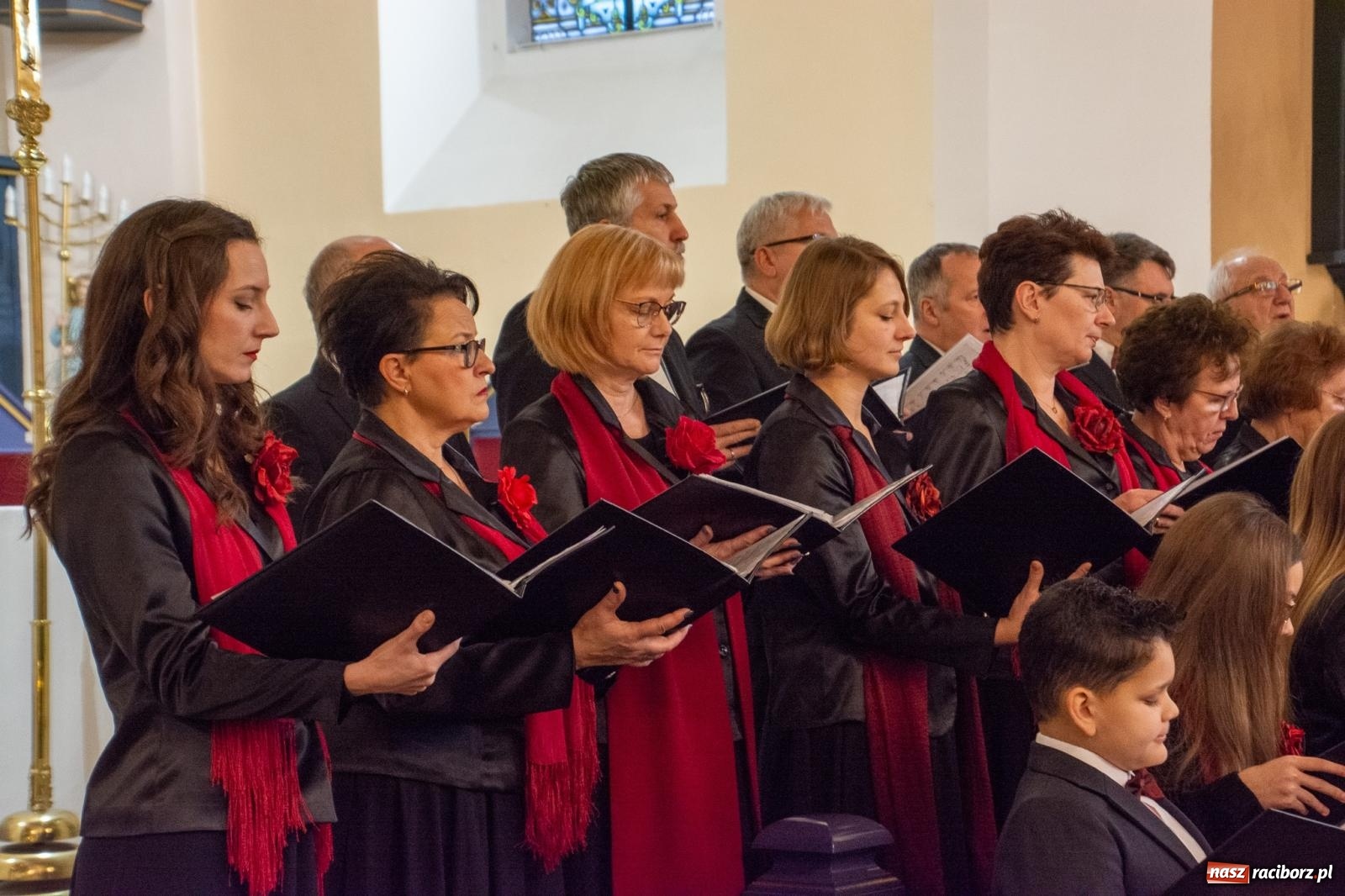 Zdjęcie w galerii na portalu naszraciborz.pl: Brzeskie kolędowanie przy żłóbku [FOTO i WIDEO] wiadomości z regionu