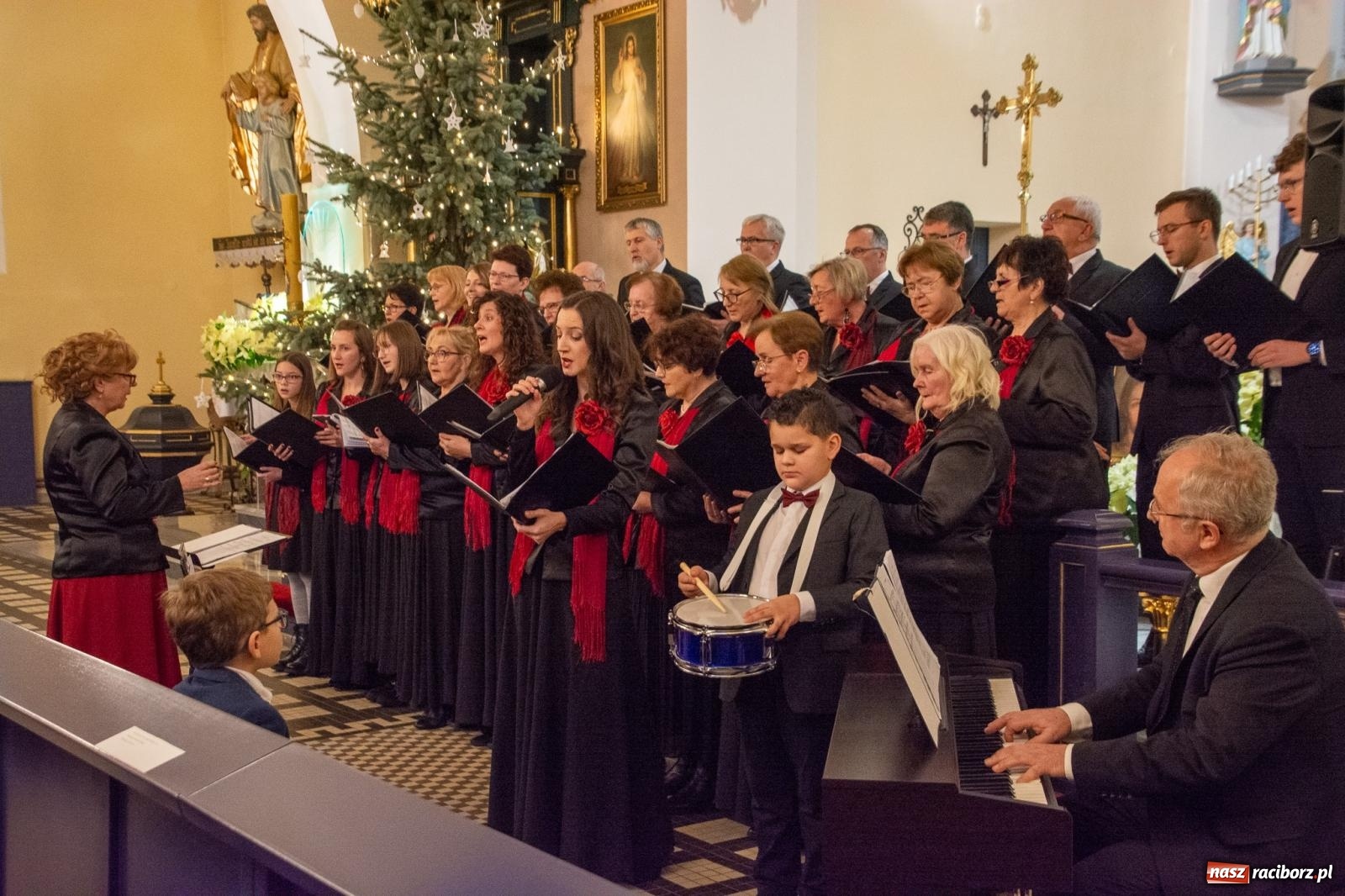 Zdjęcie w galerii na portalu naszraciborz.pl: Brzeskie kolędowanie przy żłóbku [FOTO i WIDEO] wiadomości z regionu