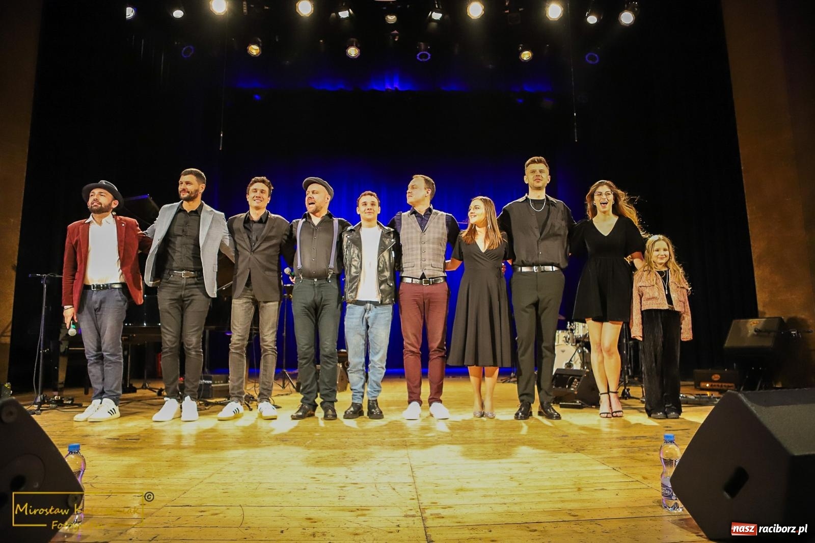 Zdjęcie w galerii na portalu naszraciborz.pl: Śladami Agnieszki Osieckiej w RCK. Janek Górka zaśpiewał w Raciborzu [FOTO i WIDEO] wiadomości z regionu