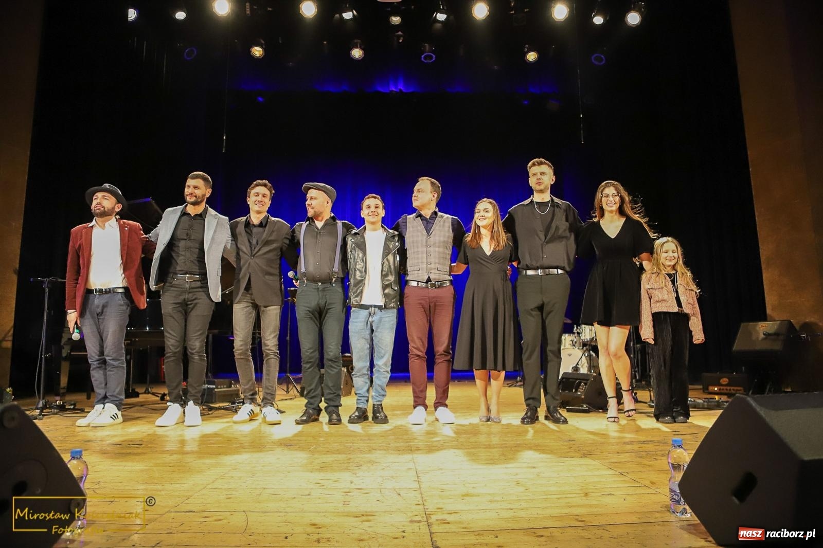 Zdjęcie w galerii na portalu naszraciborz.pl: Śladami Agnieszki Osieckiej w RCK. Janek Górka zaśpiewał w Raciborzu [FOTO i WIDEO] wiadomości z regionu