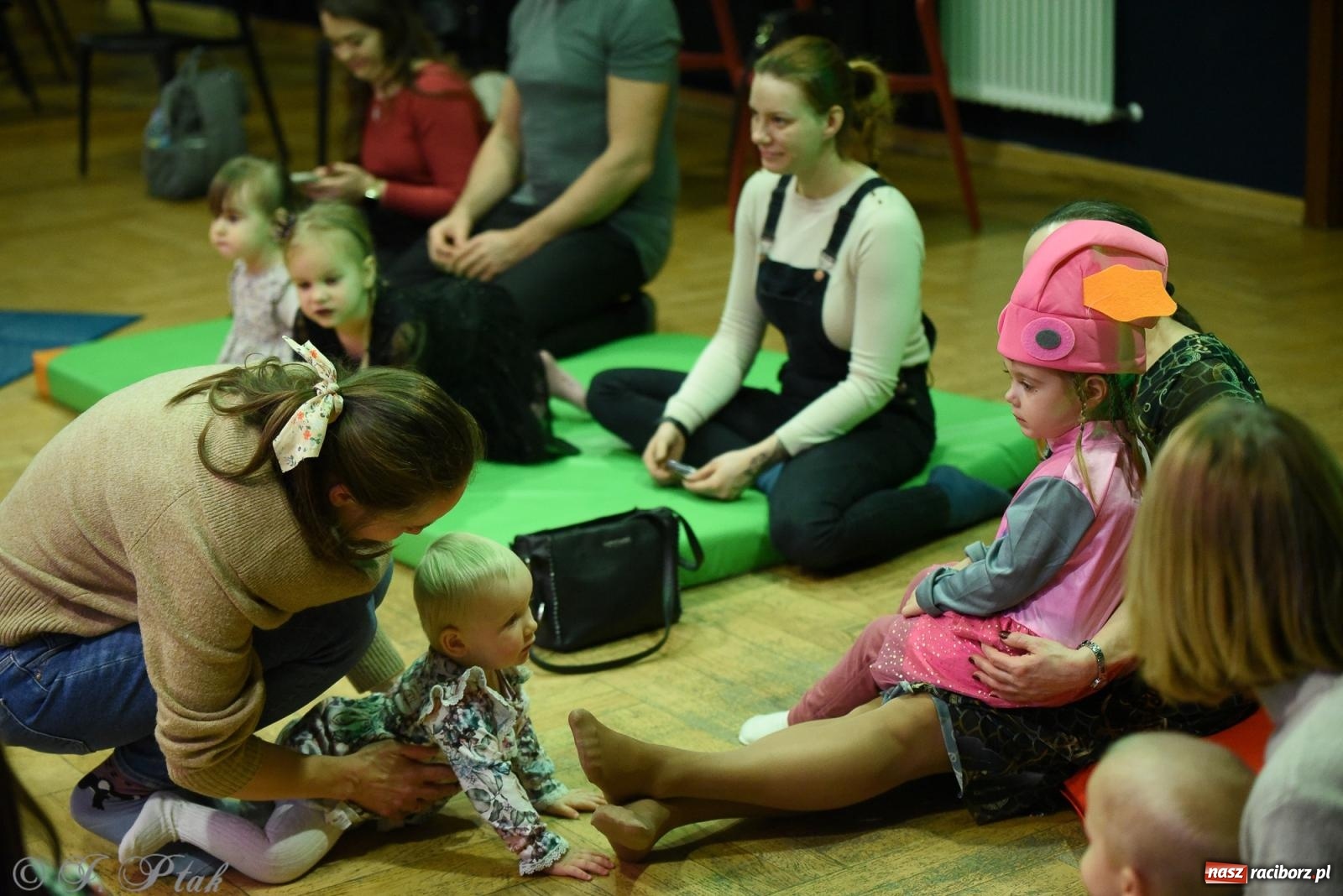 Zdjęcie w galerii na portalu naszraciborz.pl: Maluchy w krainie dźwięku i karnawał [FOTO i WIDEO] wiadomości z regionu