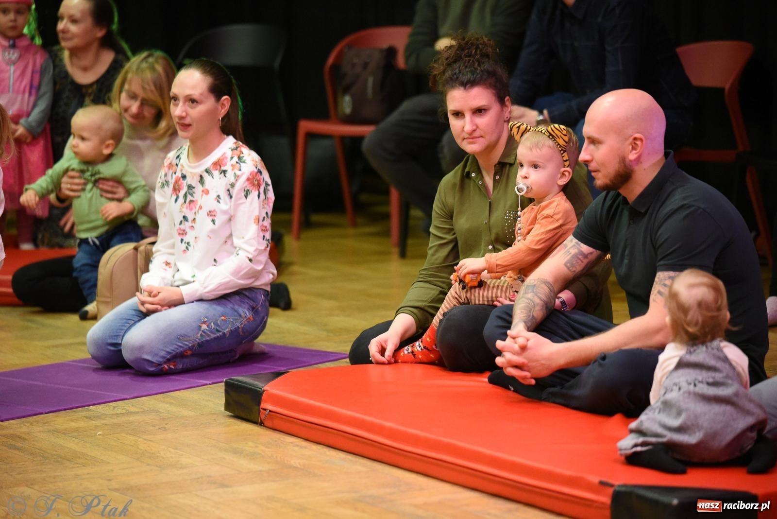 Zdjęcie w galerii na portalu naszraciborz.pl: Maluchy w krainie dźwięku i karnawał [FOTO i WIDEO] wiadomości z regionu