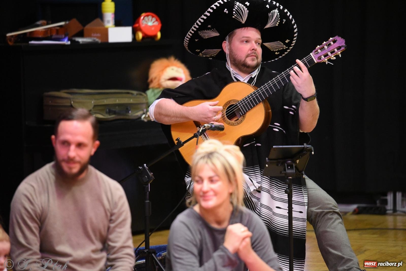 Zdjęcie w galerii na portalu naszraciborz.pl: Maluchy w krainie dźwięku i karnawał [FOTO i WIDEO] wiadomości z regionu