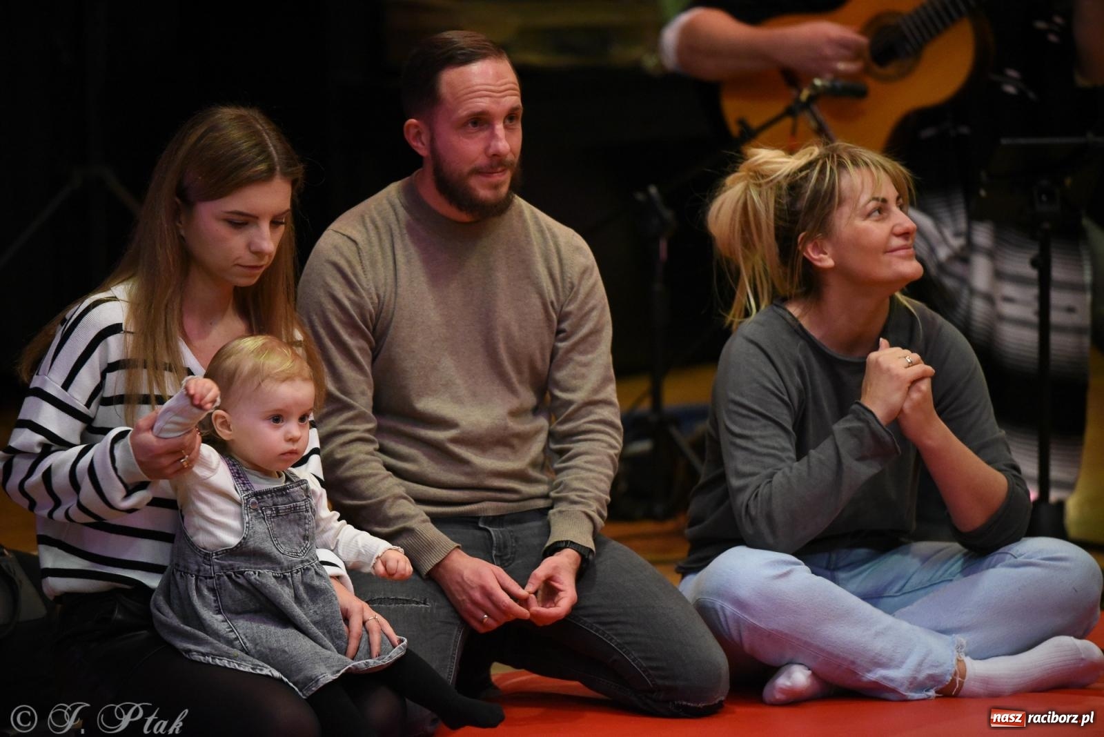 Zdjęcie w galerii na portalu naszraciborz.pl: Maluchy w krainie dźwięku i karnawał [FOTO i WIDEO] wiadomości z regionu