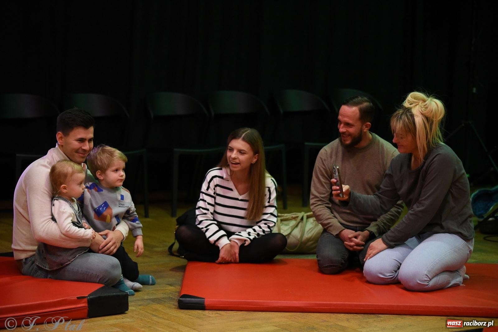 Zdjęcie w galerii na portalu naszraciborz.pl: Maluchy w krainie dźwięku i karnawał [FOTO i WIDEO] wiadomości z regionu