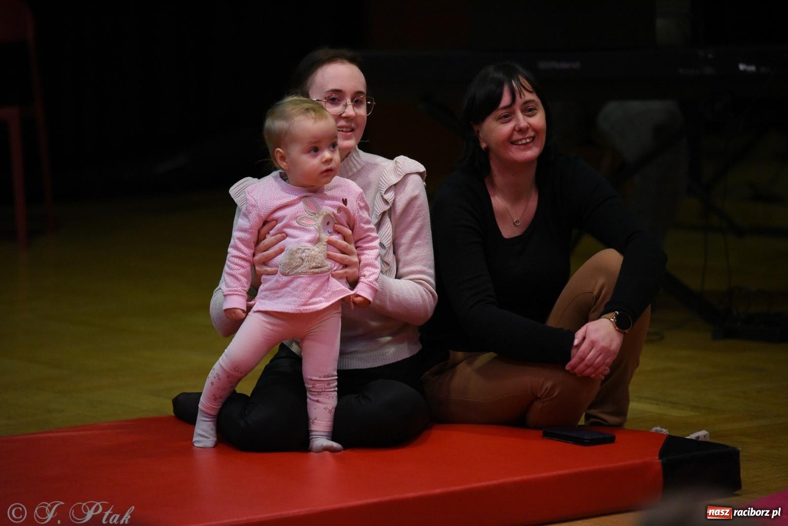 Zdjęcie w galerii na portalu naszraciborz.pl: Maluchy w krainie dźwięku i karnawał [FOTO i WIDEO] wiadomości z regionu