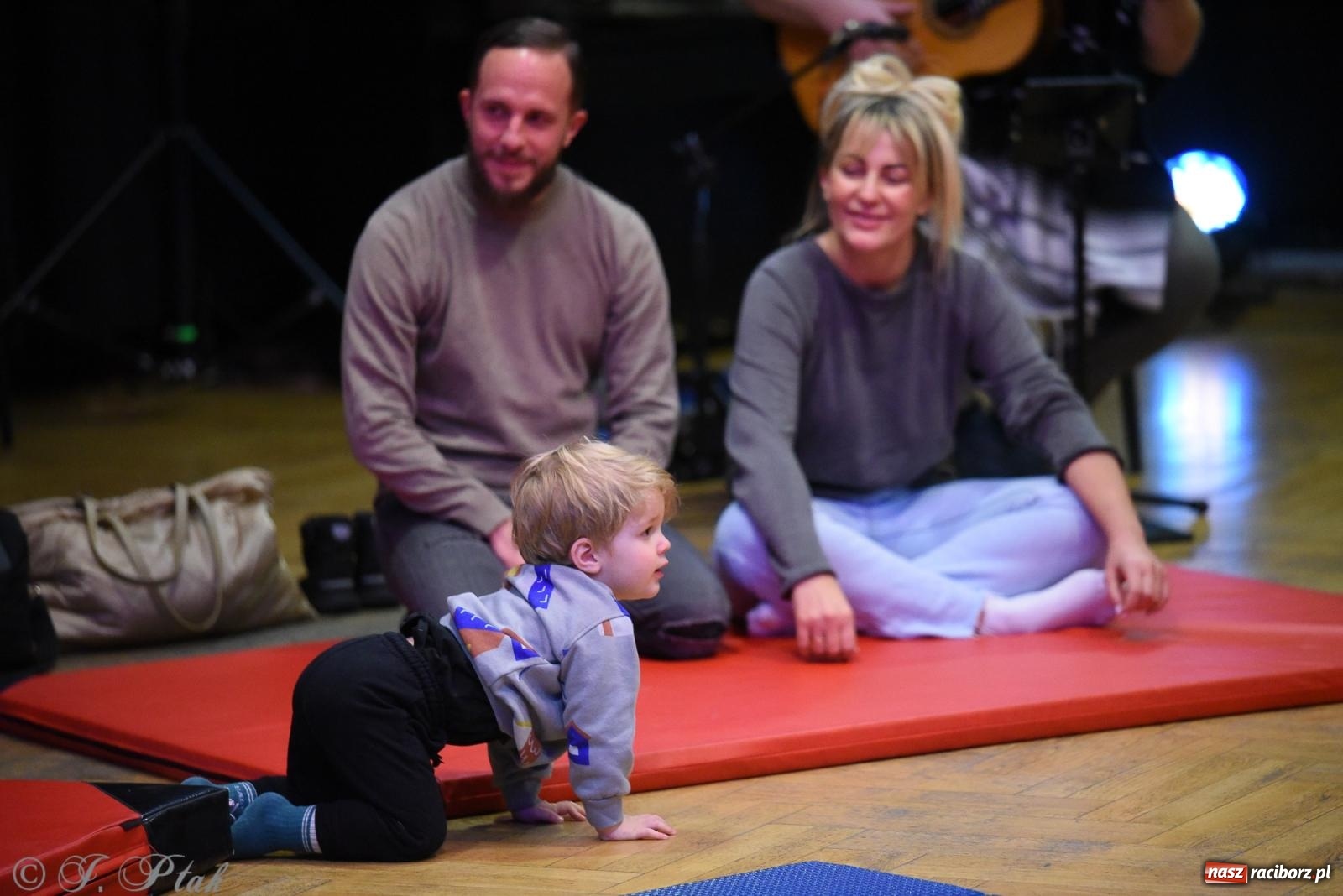 Zdjęcie w galerii na portalu naszraciborz.pl: Maluchy w krainie dźwięku i karnawał [FOTO i WIDEO] wiadomości z regionu