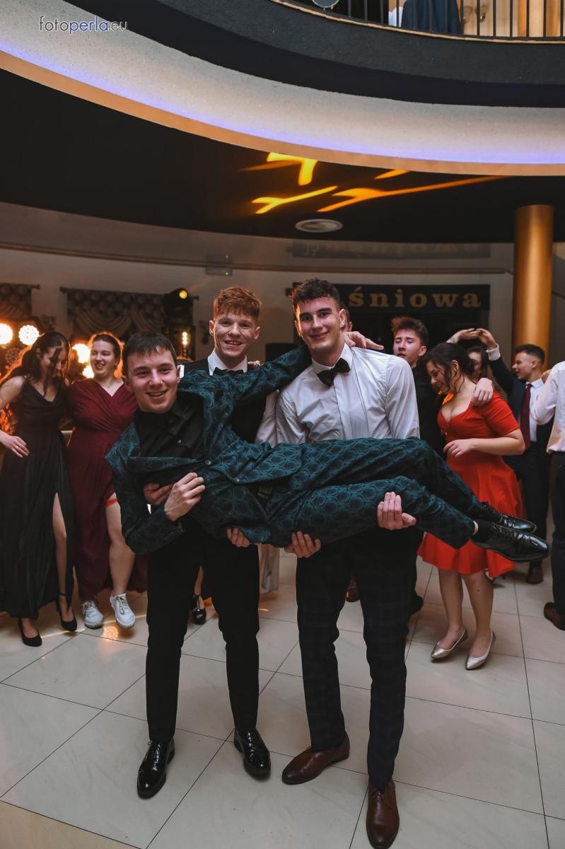 Zdjęcie w galerii na portalu naszraciborz.pl: Studniówka Budowlanki i Gastronomika na bis! [FOTO] wiadomości z regionu