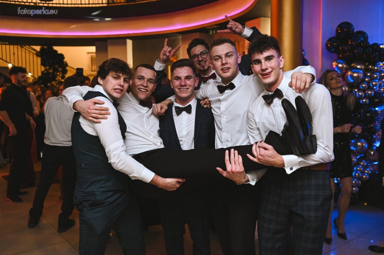 Zdjęcie w galerii na portalu naszraciborz.pl: Studniówka Budowlanki i Gastronomika na bis! [FOTO] wiadomości z regionu