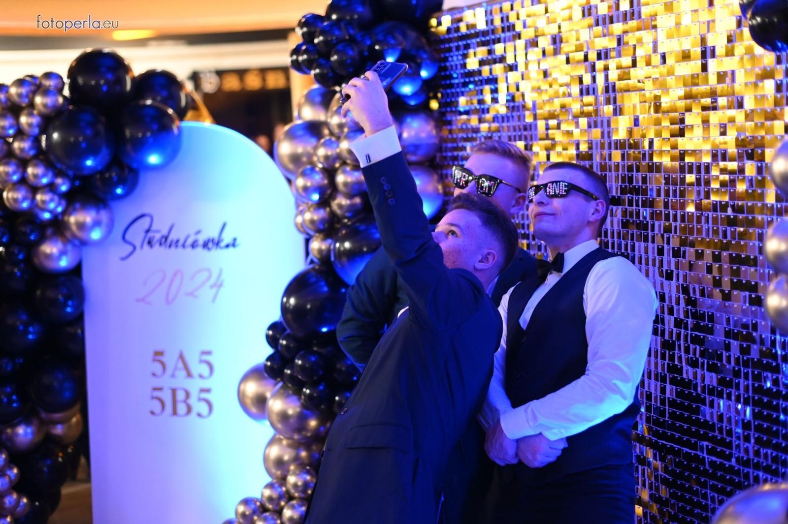 Zdjęcie w galerii na portalu naszraciborz.pl: Studniówka Budowlanki i Gastronomika na bis! [FOTO] wiadomości z regionu