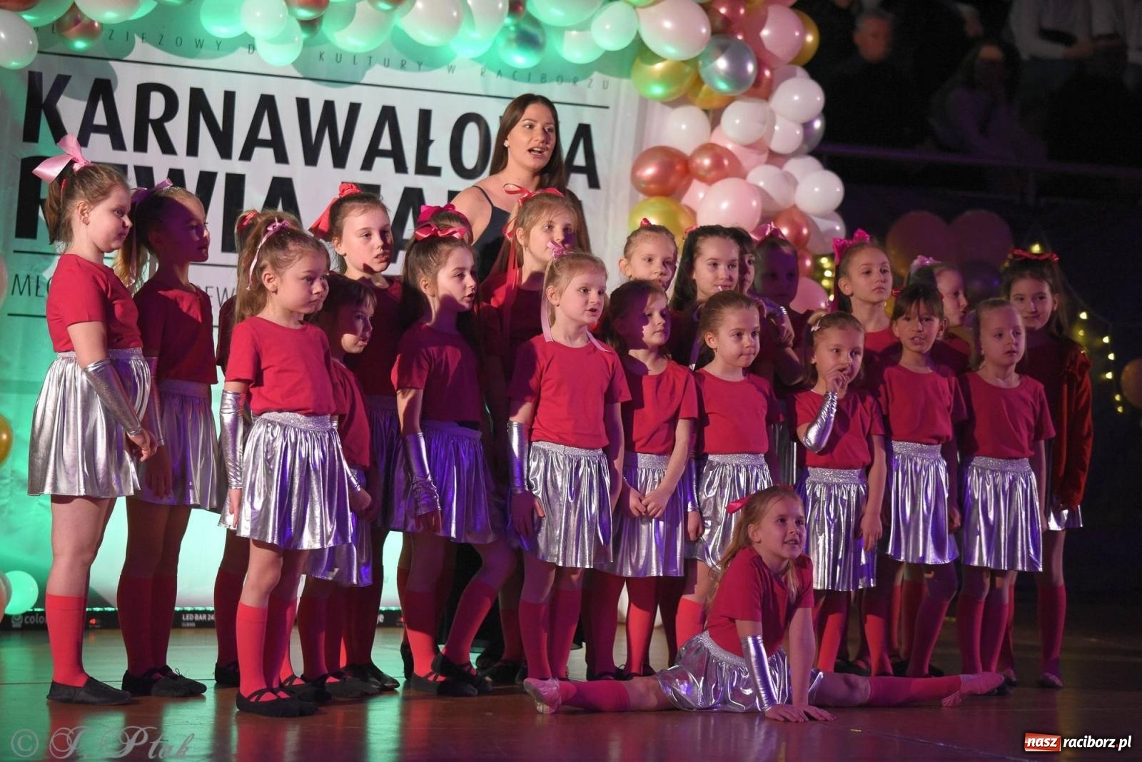Zdjęcie w galerii na portalu naszraciborz.pl: XVI Karnawałowa Rewia Tańca w Raciborzu - dzień drugi [FOTO i WIDEO] wiadomości z regionu