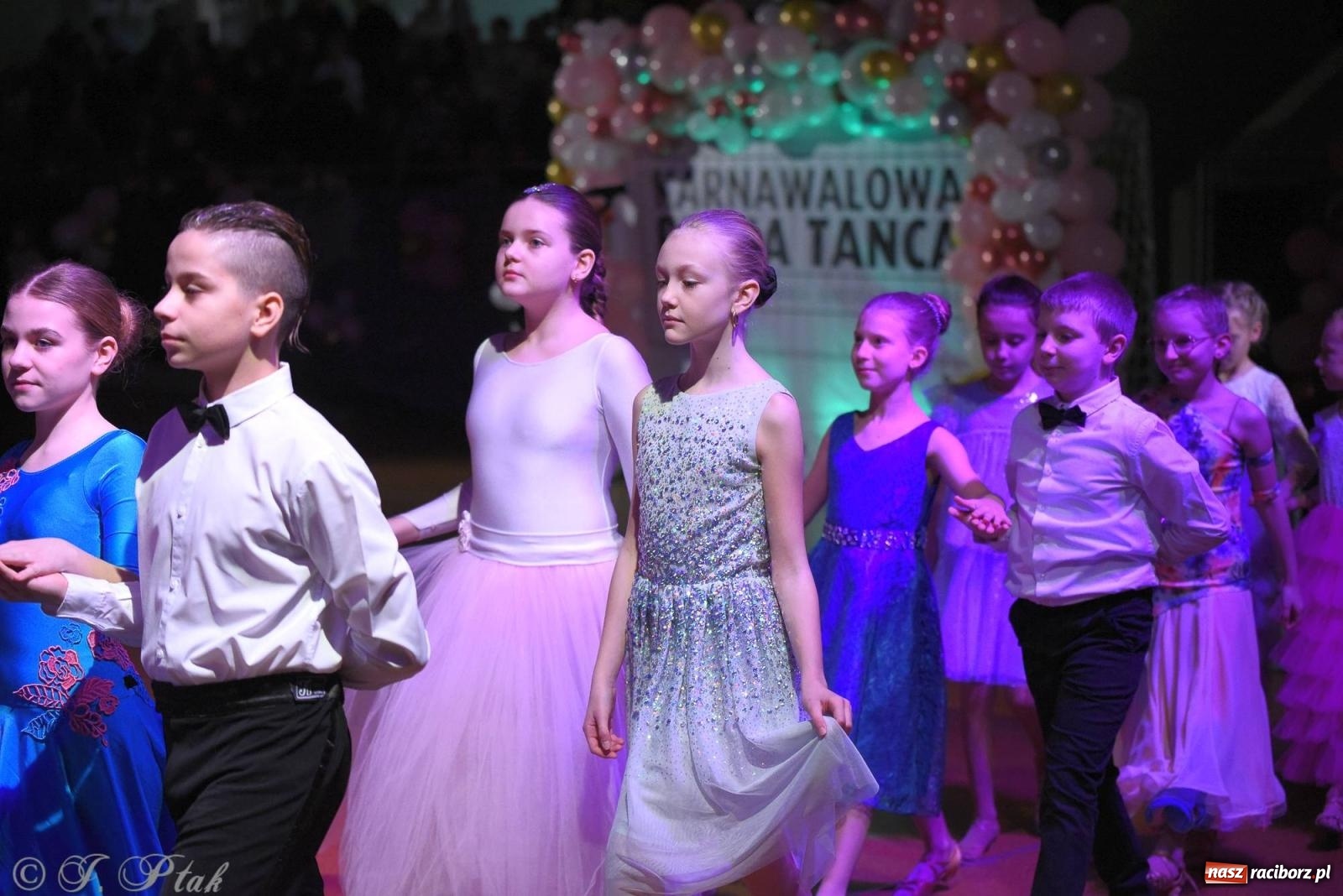 Zdjęcie w galerii na portalu naszraciborz.pl: XVI Karnawałowa Rewia Tańca w Raciborzu - dzień drugi [FOTO i WIDEO] wiadomości z regionu