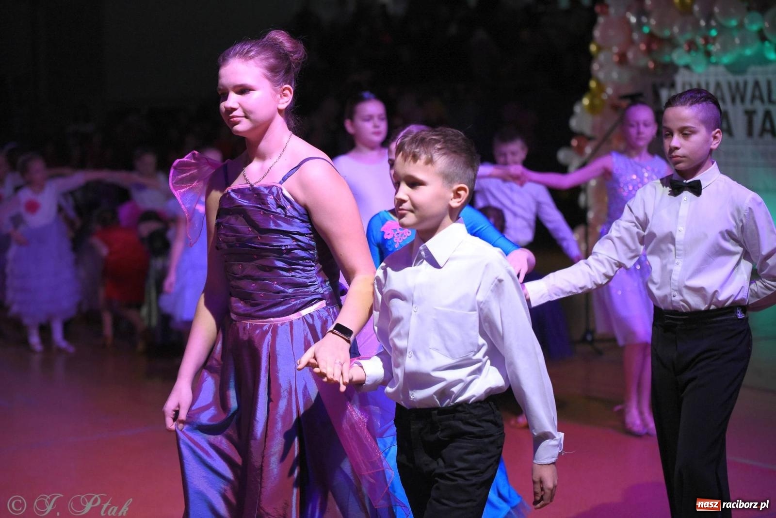 Zdjęcie w galerii na portalu naszraciborz.pl: XVI Karnawałowa Rewia Tańca w Raciborzu - dzień drugi [FOTO i WIDEO] wiadomości z regionu