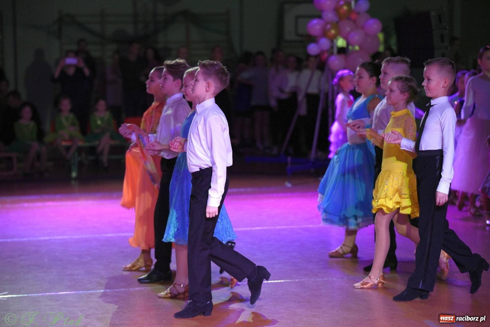 Zdjęcie w galerii na portalu naszraciborz.pl: XVI Karnawałowa Rewia Tańca w Raciborzu - dzień drugi [FOTO i WIDEO] wiadomości z regionu