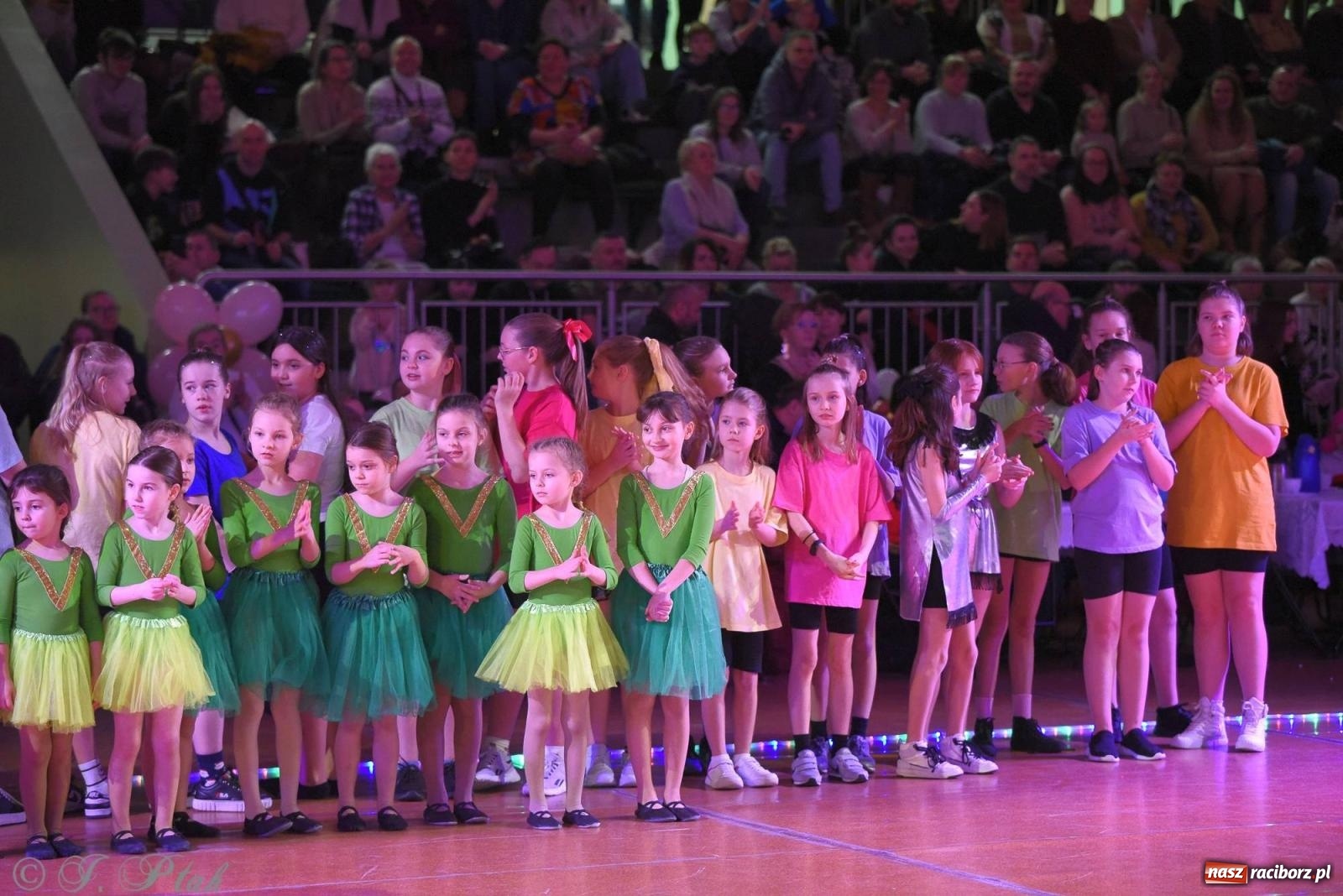 Zdjęcie w galerii na portalu naszraciborz.pl: XVI Karnawałowa Rewia Tańca w Raciborzu - dzień drugi [FOTO i WIDEO] wiadomości z regionu