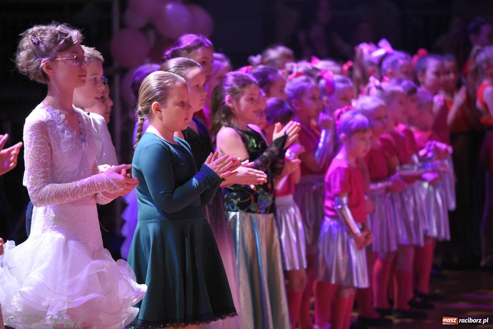 Zdjęcie w galerii na portalu naszraciborz.pl: XVI Karnawałowa Rewia Tańca w Raciborzu - dzień drugi [FOTO i WIDEO] wiadomości z regionu