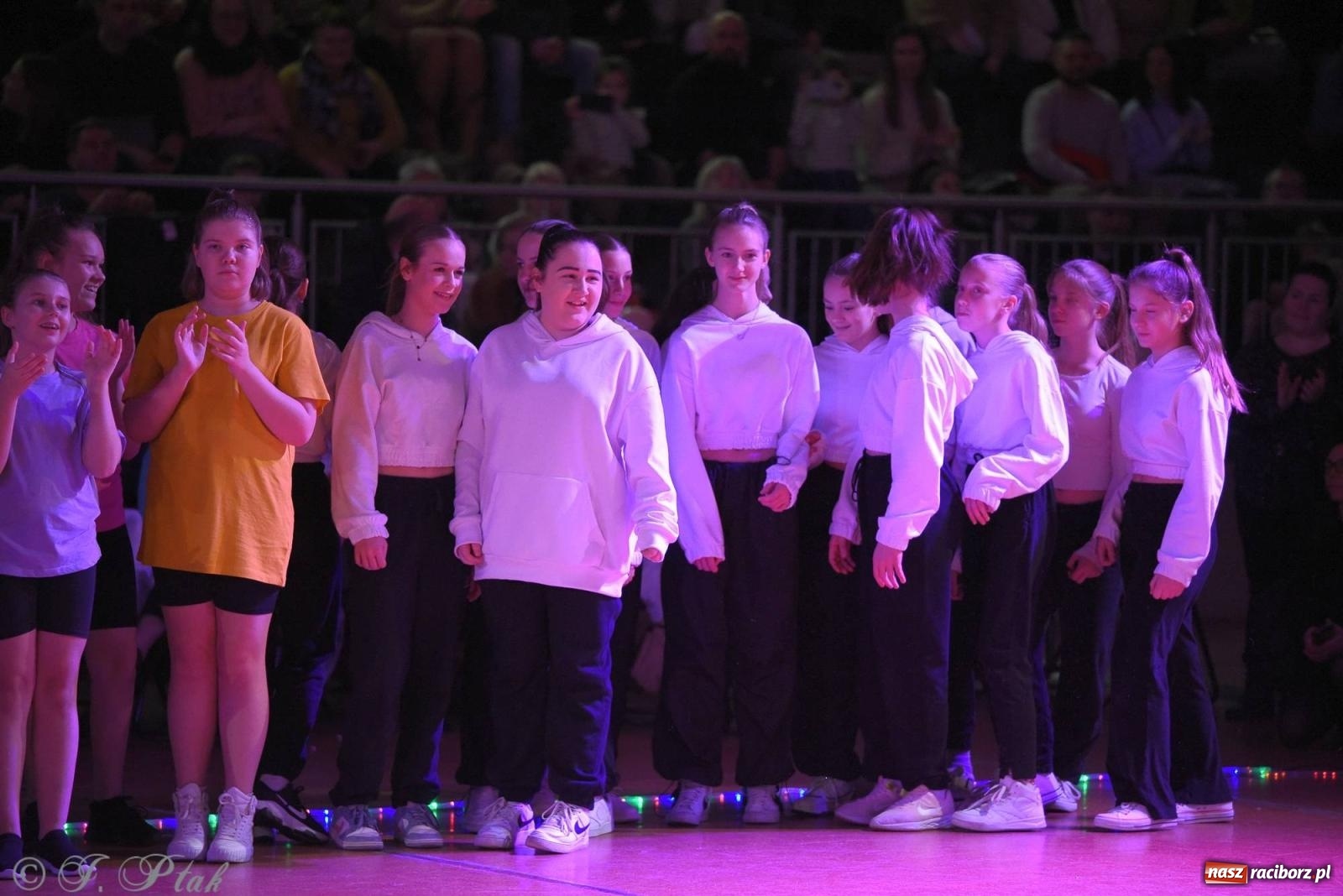 Zdjęcie w galerii na portalu naszraciborz.pl: XVI Karnawałowa Rewia Tańca w Raciborzu - dzień drugi [FOTO i WIDEO] wiadomości z regionu