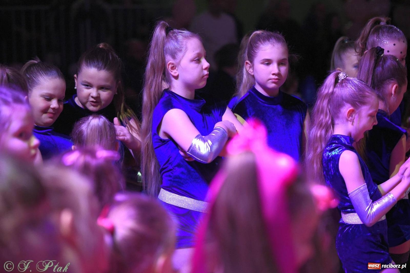 Zdjęcie w galerii na portalu naszraciborz.pl: XVI Karnawałowa Rewia Tańca w Raciborzu - dzień drugi [FOTO i WIDEO] wiadomości z regionu