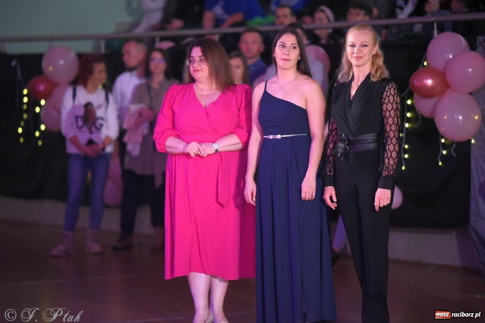 Zdjęcie w galerii na portalu naszraciborz.pl: XVI Karnawałowa Rewia Tańca w Raciborzu - dzień drugi [FOTO i WIDEO] wiadomości z regionu