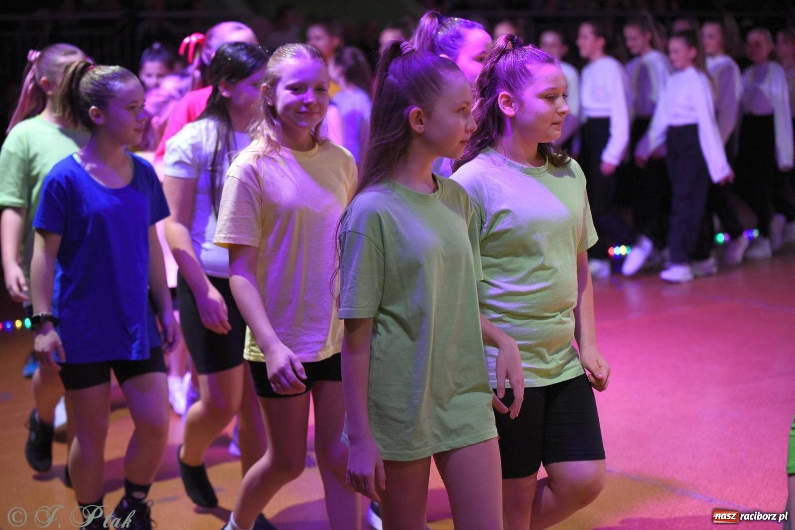 Zdjęcie w galerii na portalu naszraciborz.pl: XVI Karnawałowa Rewia Tańca w Raciborzu - dzień drugi [FOTO i WIDEO] wiadomości z regionu