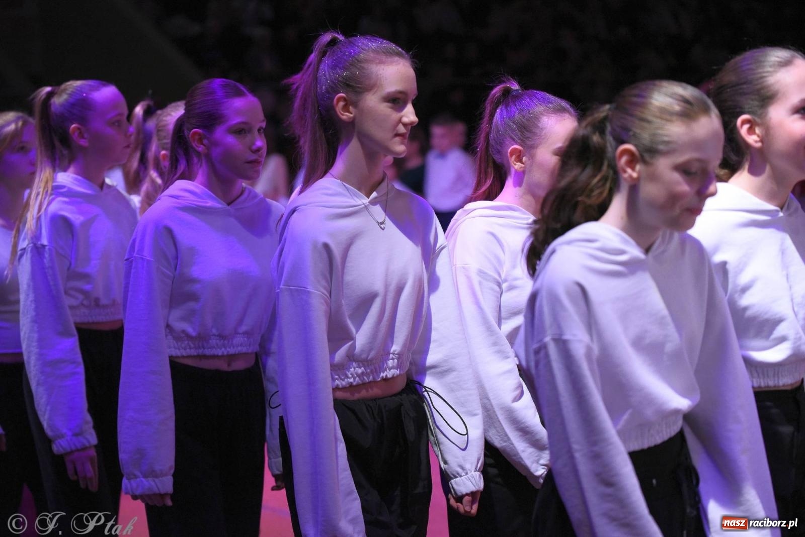 Zdjęcie w galerii na portalu naszraciborz.pl: XVI Karnawałowa Rewia Tańca w Raciborzu - dzień drugi [FOTO i WIDEO] wiadomości z regionu