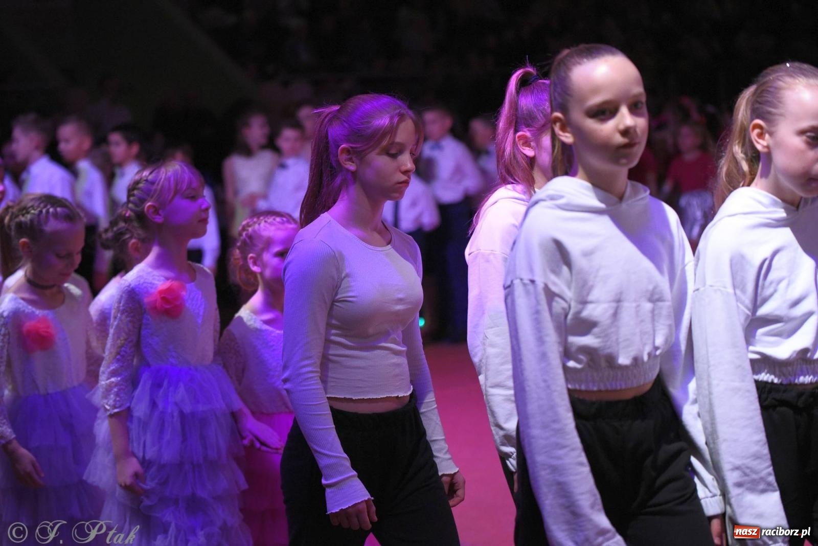 Zdjęcie w galerii na portalu naszraciborz.pl: XVI Karnawałowa Rewia Tańca w Raciborzu - dzień drugi [FOTO i WIDEO] wiadomości z regionu