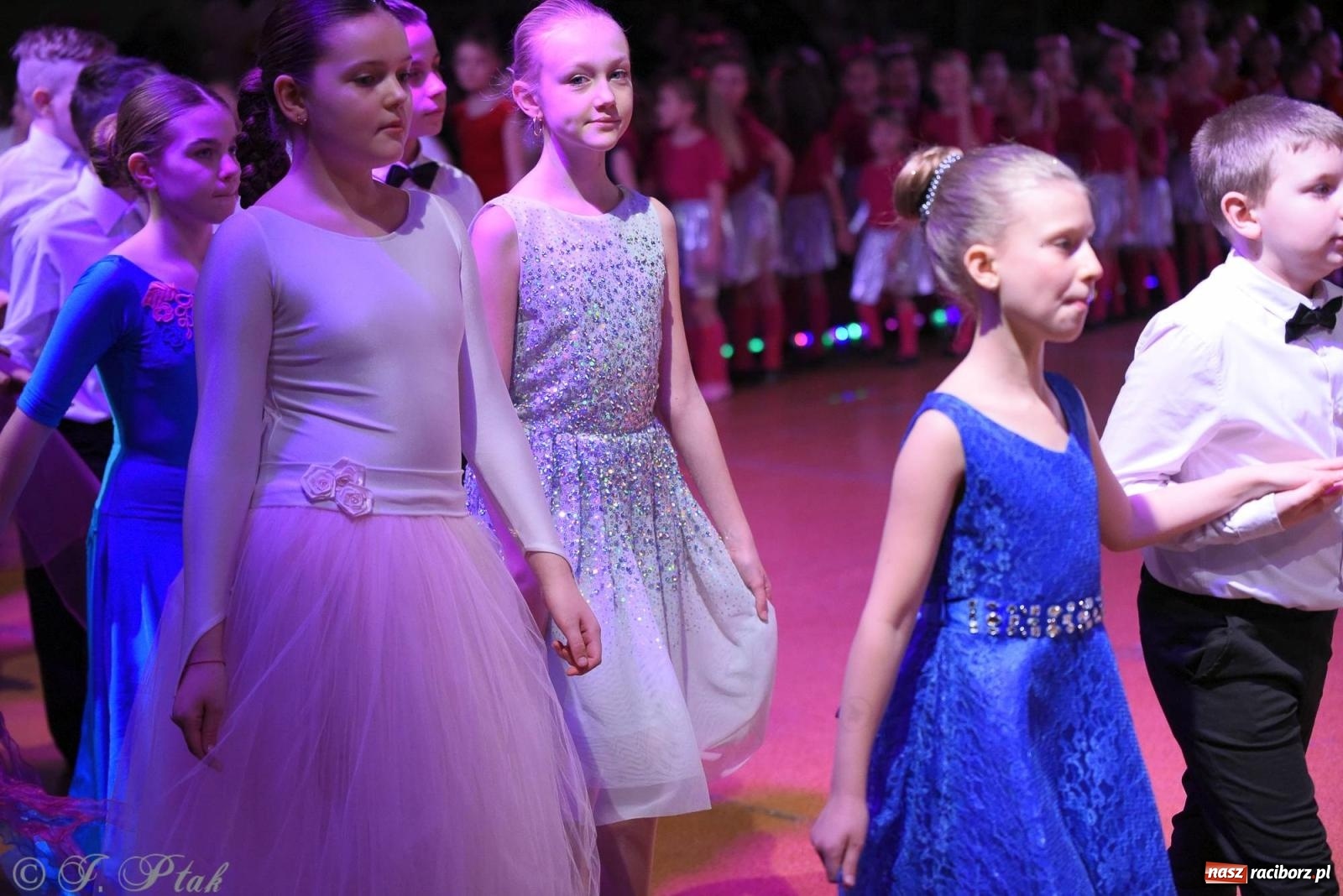 Zdjęcie w galerii na portalu naszraciborz.pl: XVI Karnawałowa Rewia Tańca w Raciborzu - dzień drugi [FOTO i WIDEO] wiadomości z regionu