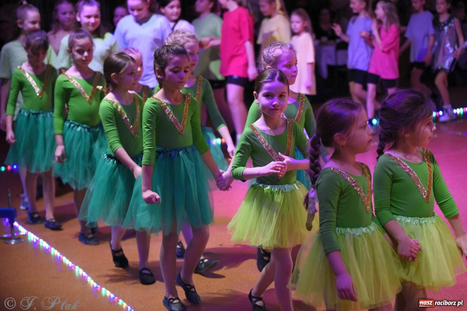 Zdjęcie w galerii na portalu naszraciborz.pl: XVI Karnawałowa Rewia Tańca w Raciborzu - dzień drugi [FOTO i WIDEO] wiadomości z regionu
