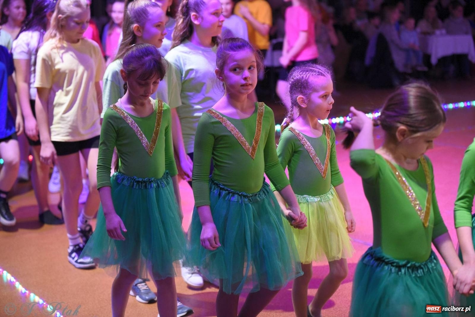 Zdjęcie w galerii na portalu naszraciborz.pl: XVI Karnawałowa Rewia Tańca w Raciborzu - dzień drugi [FOTO i WIDEO] wiadomości z regionu