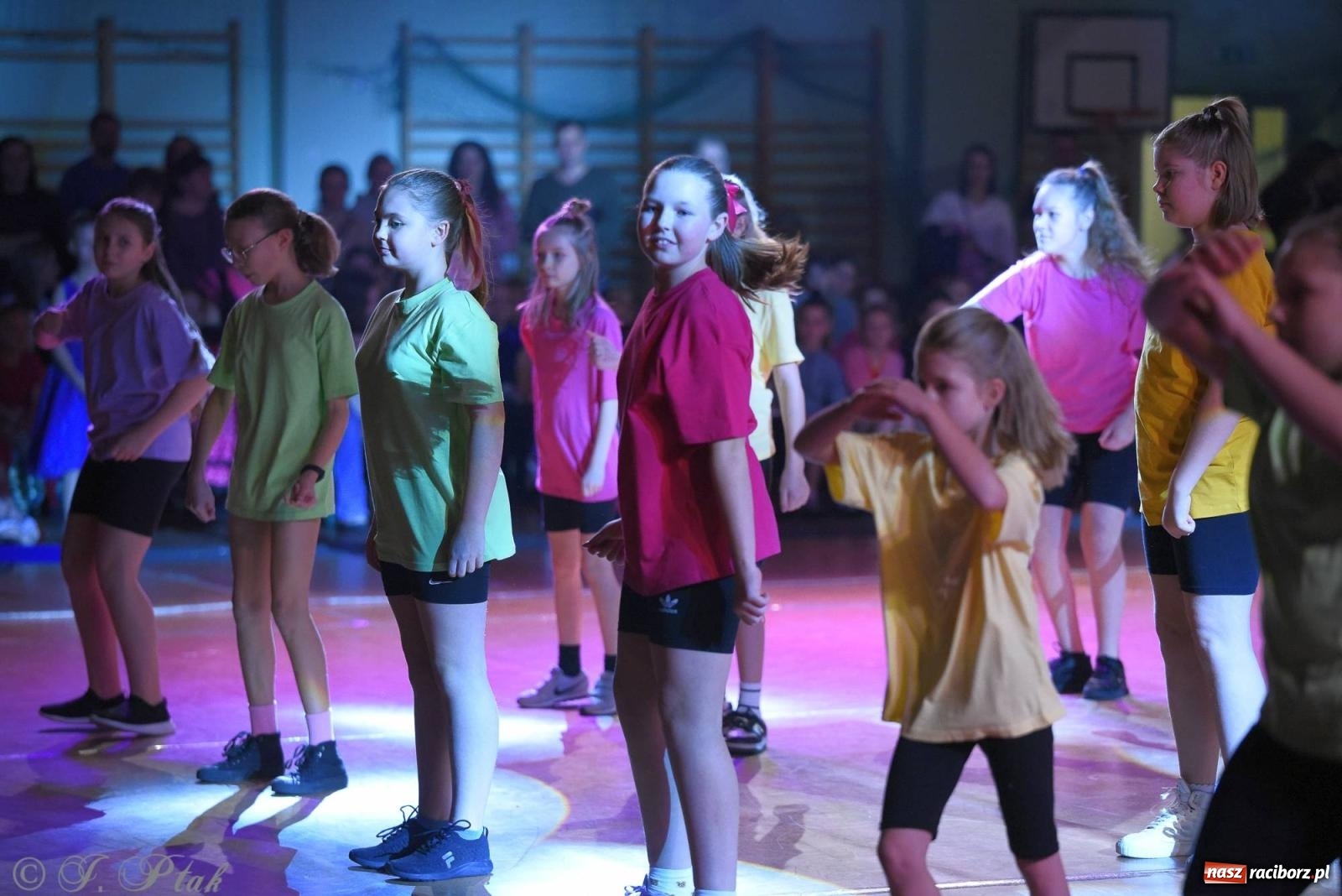 Zdjęcie w galerii na portalu naszraciborz.pl: XVI Karnawałowa Rewia Tańca w Raciborzu - dzień drugi [FOTO i WIDEO] wiadomości z regionu