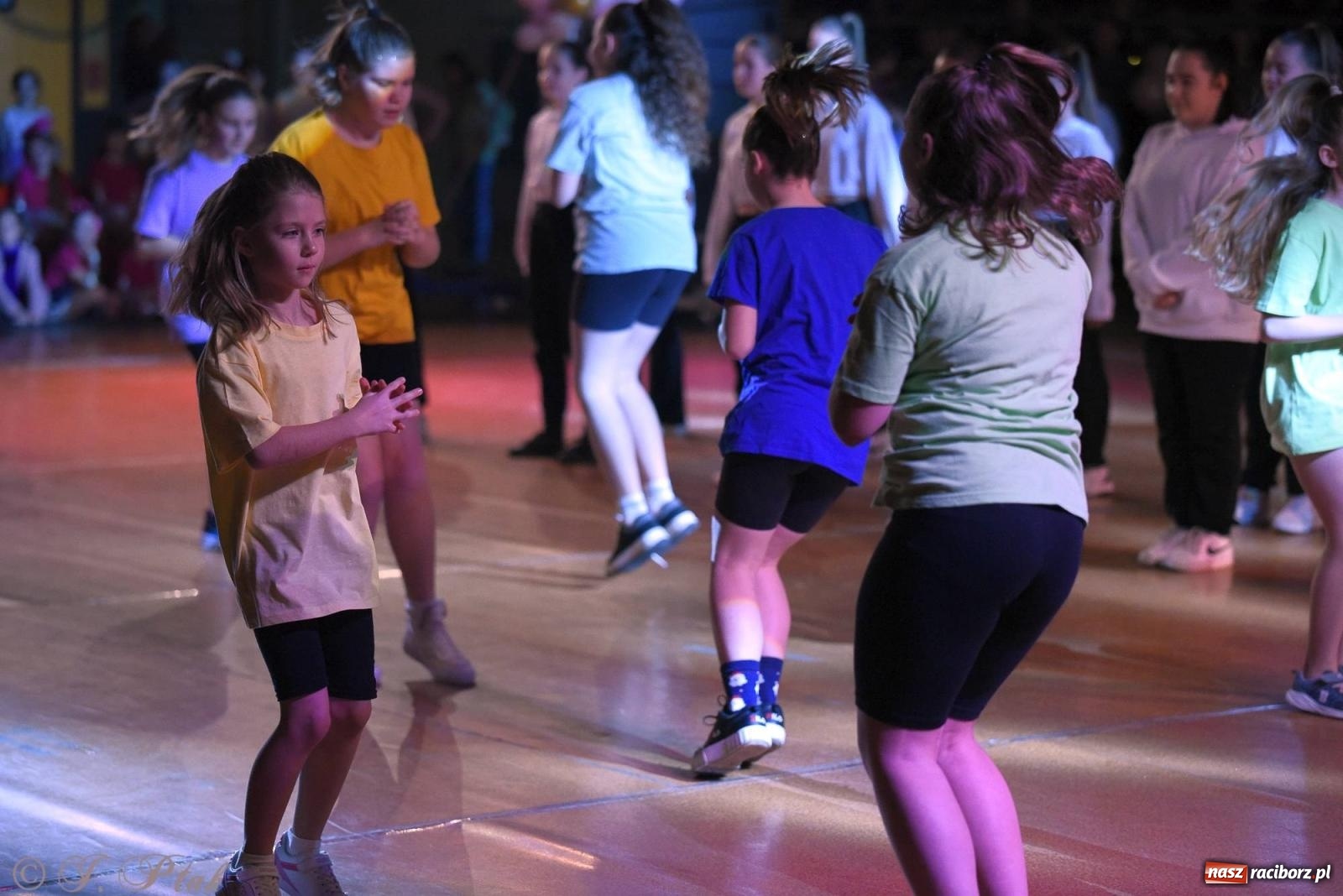 Zdjęcie w galerii na portalu naszraciborz.pl: XVI Karnawałowa Rewia Tańca w Raciborzu - dzień drugi [FOTO i WIDEO] wiadomości z regionu