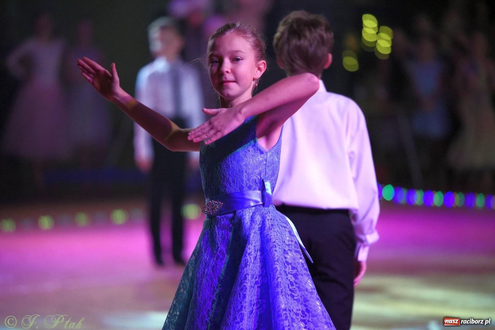 Zdjęcie w galerii na portalu naszraciborz.pl: XVI Karnawałowa Rewia Tańca w Raciborzu - dzień drugi [FOTO i WIDEO] wiadomości z regionu