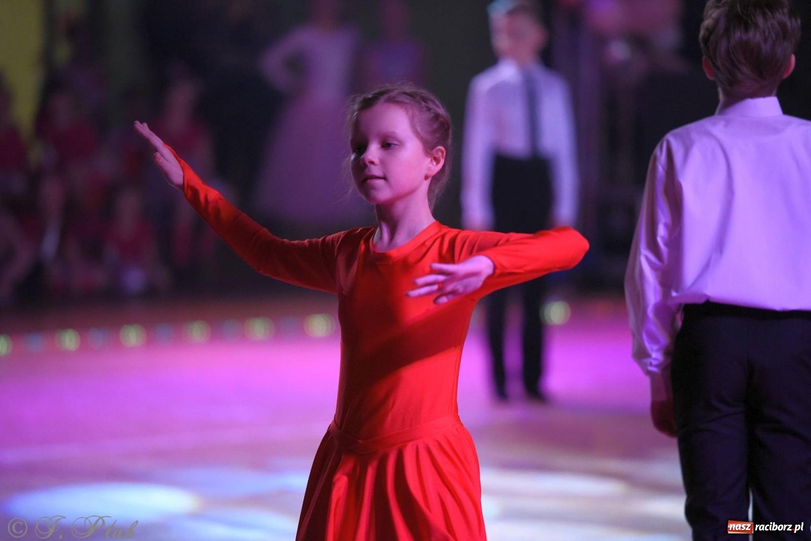 Zdjęcie w galerii na portalu naszraciborz.pl: XVI Karnawałowa Rewia Tańca w Raciborzu - dzień drugi [FOTO i WIDEO] wiadomości z regionu